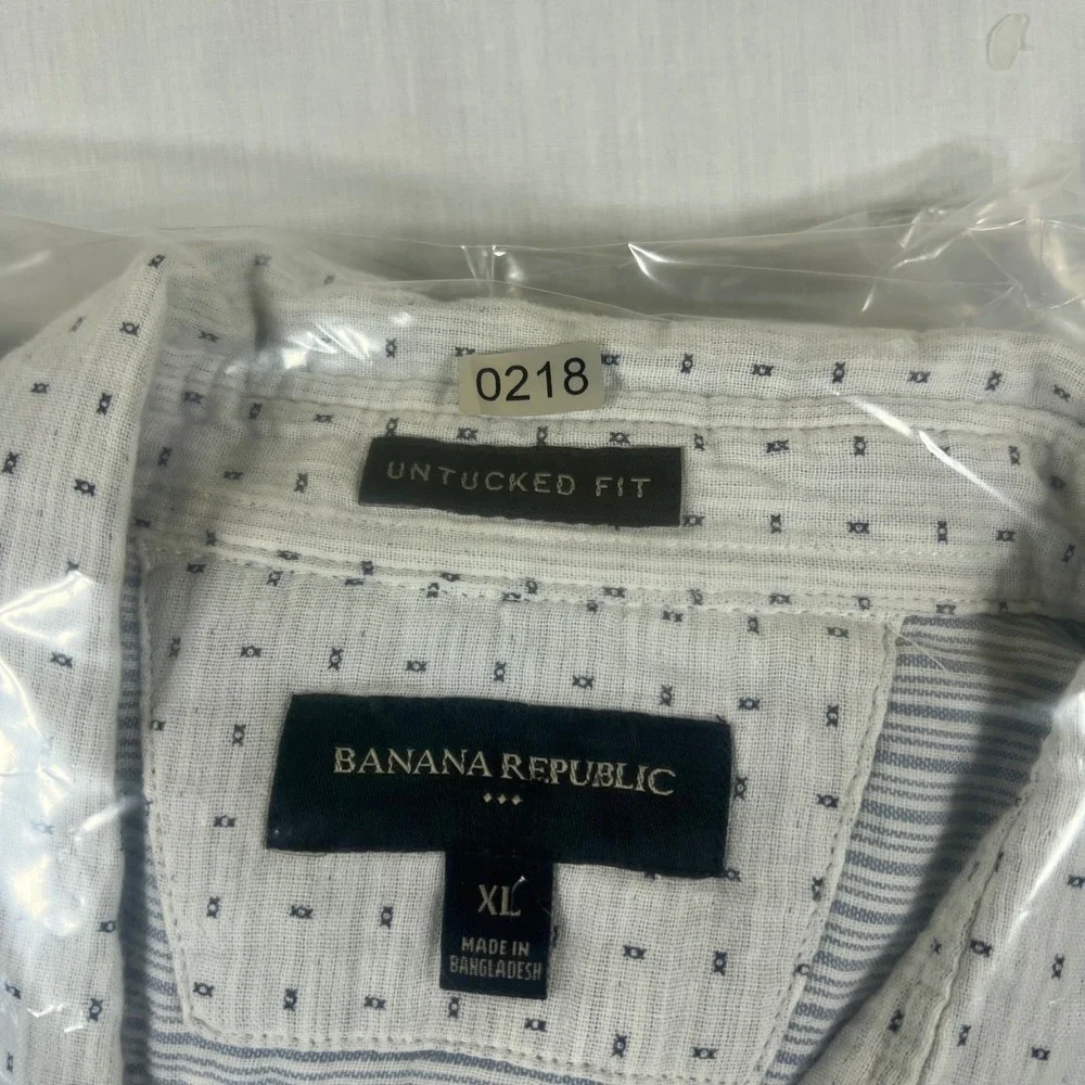 Banana Republic Untucked Fit Shirt Mens XL Long Sleeve Button Up